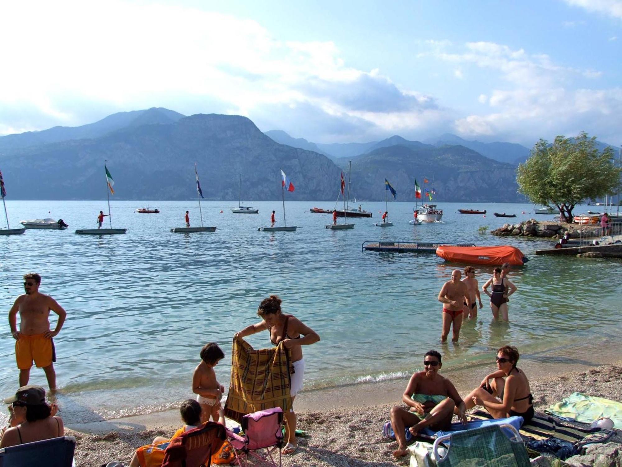 Aquacamp Hotel Brenzone sul Garda Exterior photo