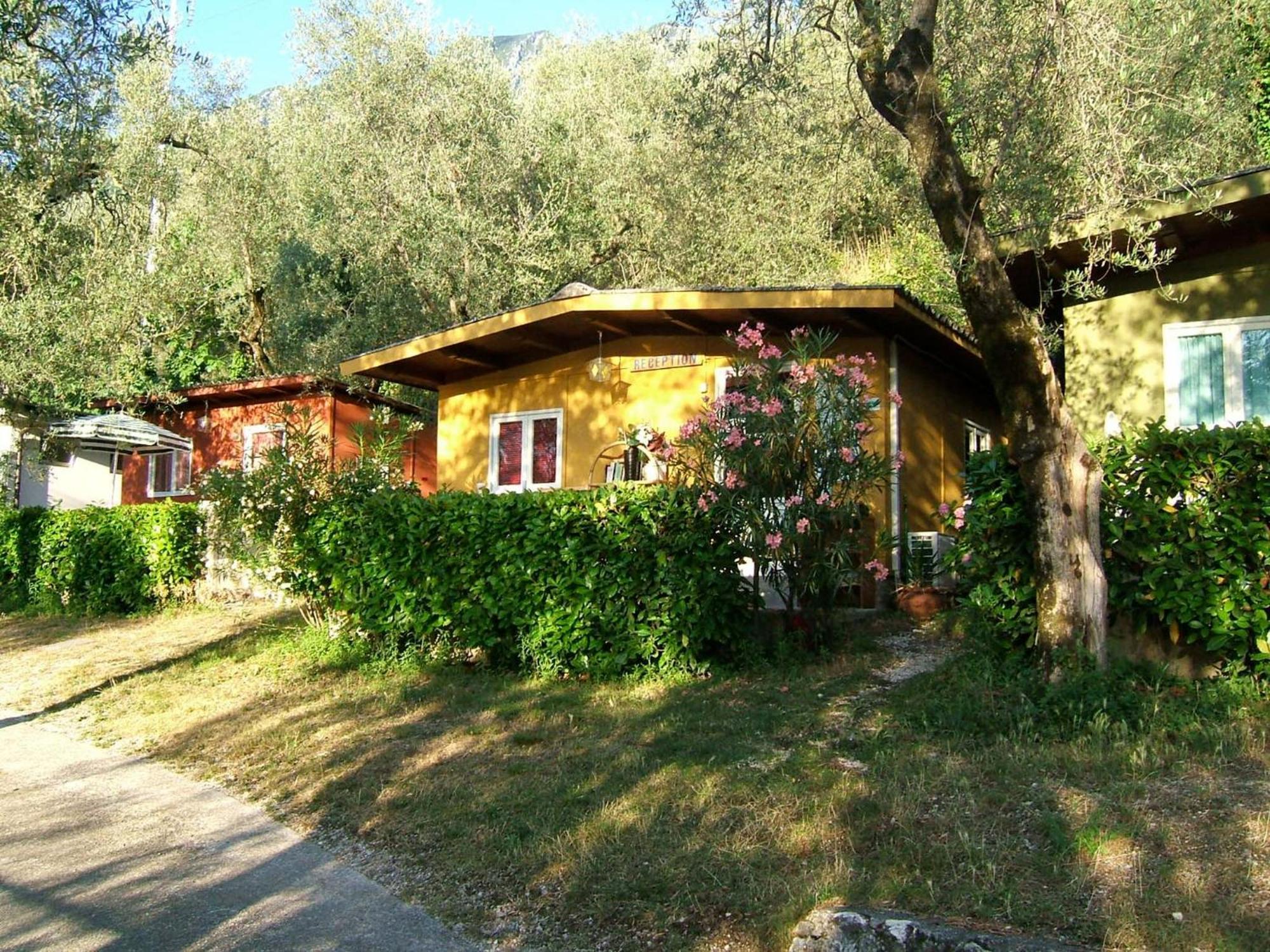 Aquacamp Hotel Brenzone sul Garda Exterior photo